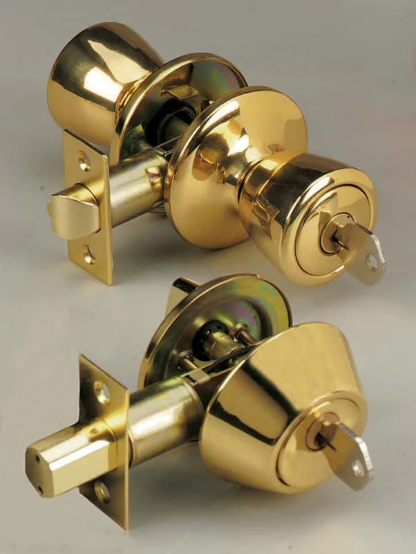Home Plus Polished Brass Knob And Deadbolt Set 1-3/4 In. 1 Home Plus Polished Brass Knob And Deadbolt Set 1-3/4 In.